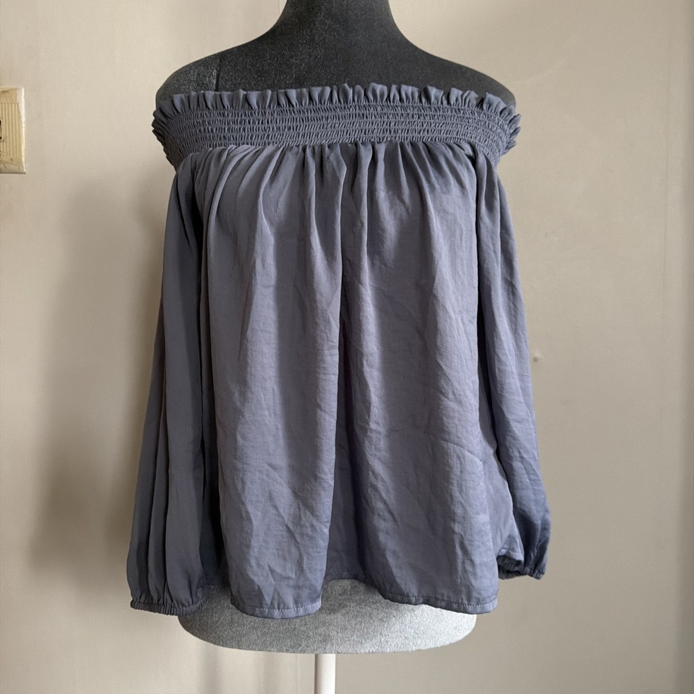 American Eagle Off Shoulder Dainty Silky Top. Boho Festival Fairy Milkmaid Small